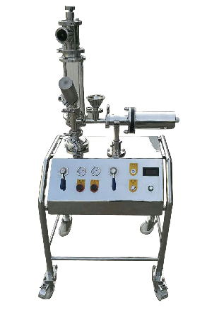 實(shí)驗(yàn)室中小型<a href=http://m.taishancapital.cn/chanpin/27.html target=_blank class=infotextkey>氣流粉碎機(jī)</a>